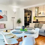 Angel Mint - Free Parking - Balcony Apartment