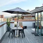 Angel Mint - Free Parking - Balcony Apartment