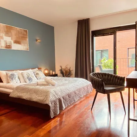 Angel Mint - Free Parking - Balcony Apartment