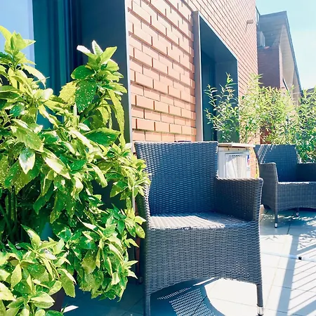Angel Mint - Free Parking - Balcony Apartment