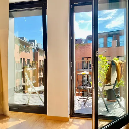 Angel Mint - Free Parking - Balcony Apartment *