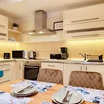 Apartament Angel Mint - Free Parking - Balcony Kraków